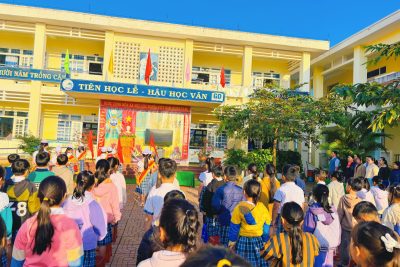 SINH HOẠT DƯỚI CỜ – TUYÊN TRUYỀN AN TOÀN GIAO THÔNG & PHÒNG, CHỐNG BẠO LỰC HỌC ĐƯỜNG